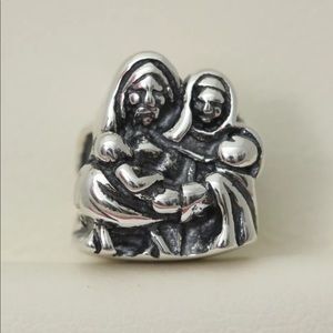 Pandora nativity charm